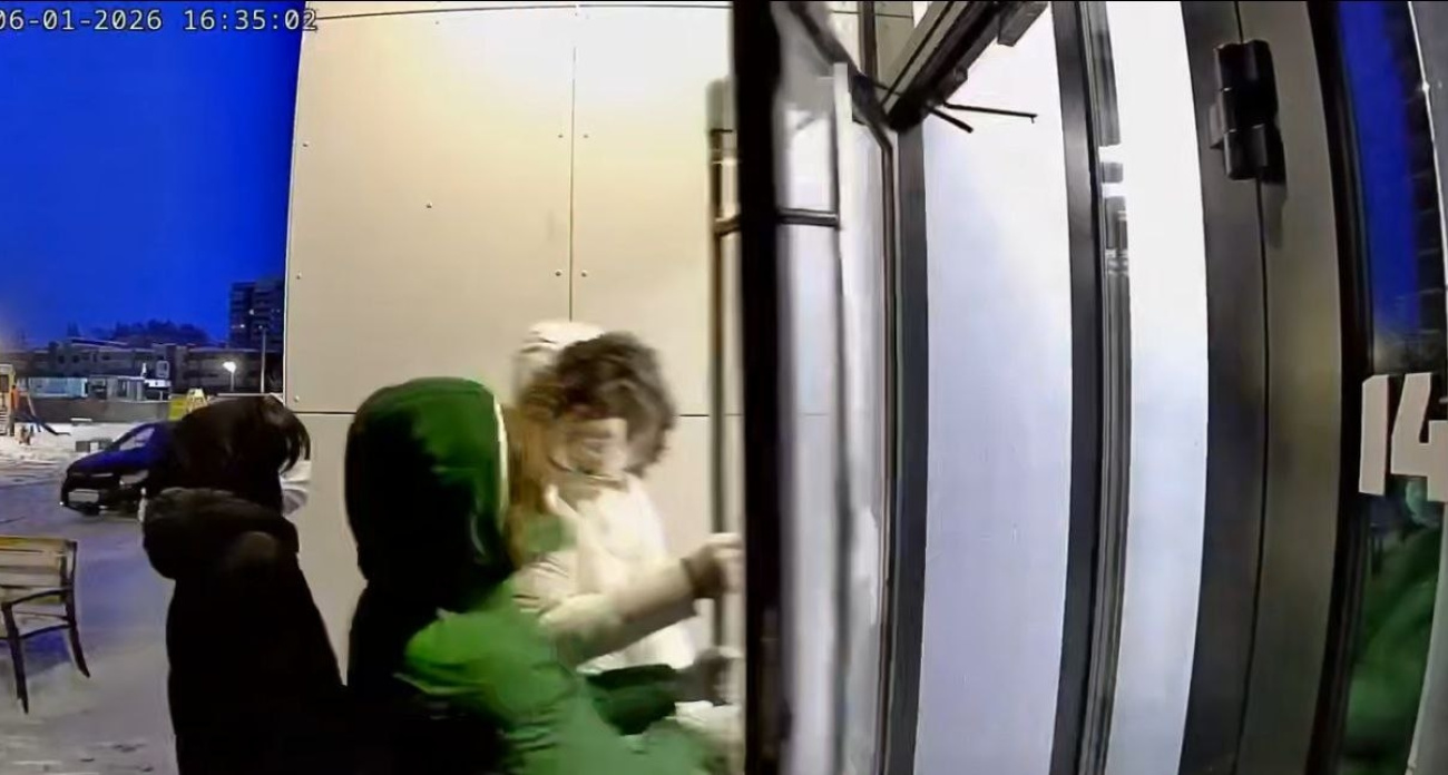 Ярославские родители заплатят более 100 тысяч за разгромленный их детьми подъезд 