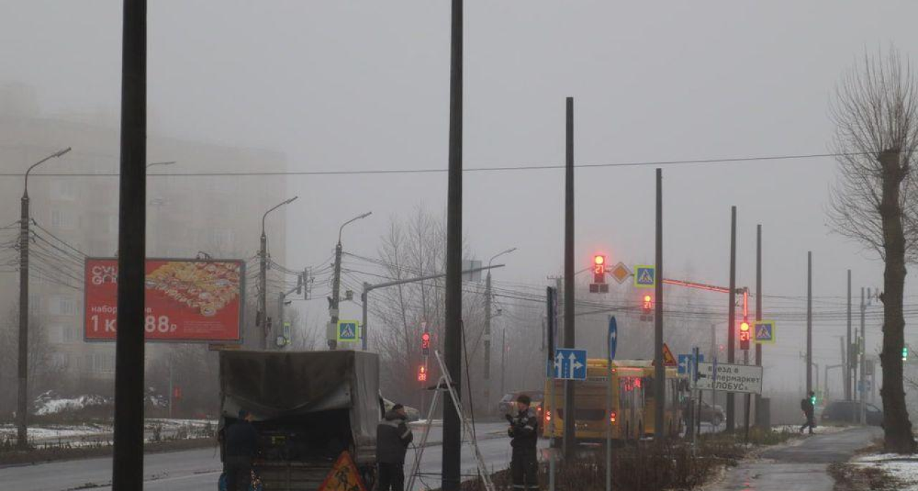 Ремонт за 584 млн: главную артерию Заволги продолжат латать до весны, хотя обещали сдать в декабре