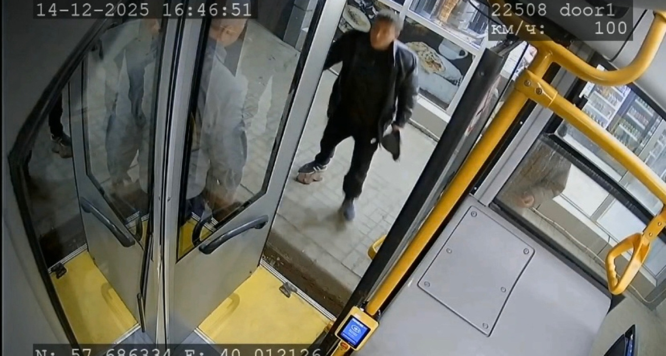 Ярославца будут судить за разбитое лобовое стекло в автобусе