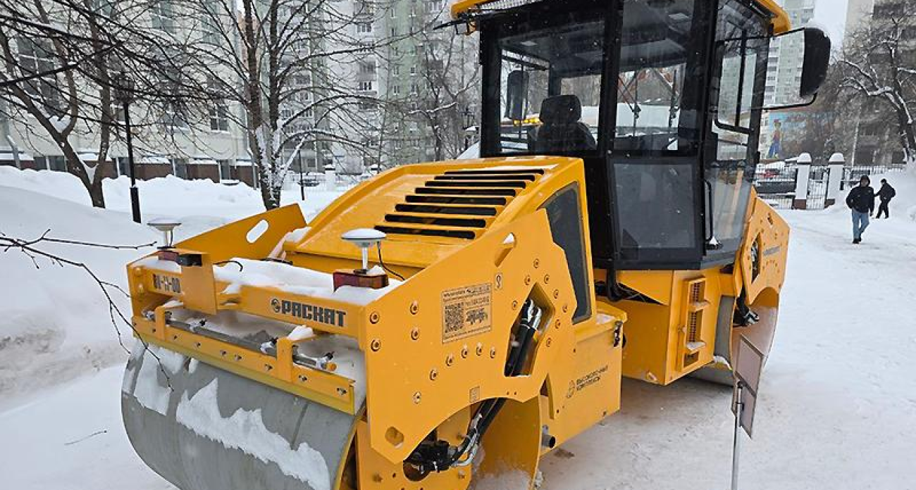 Рыбинский беспилотный каток покоряет Северо-Запад: дорожная техника без машиниста привлекла внимание профессионалов