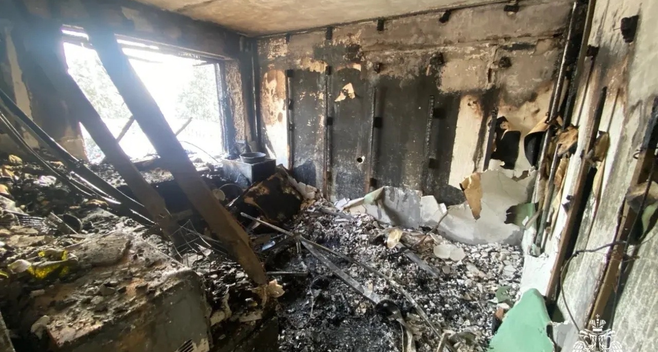 В деревне под Ярославлем из-за проводки сгорел дом