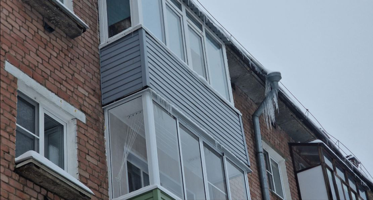 Прокуратура опубликовала адреса домов в Заволжском районе, где плохо чистили крыши