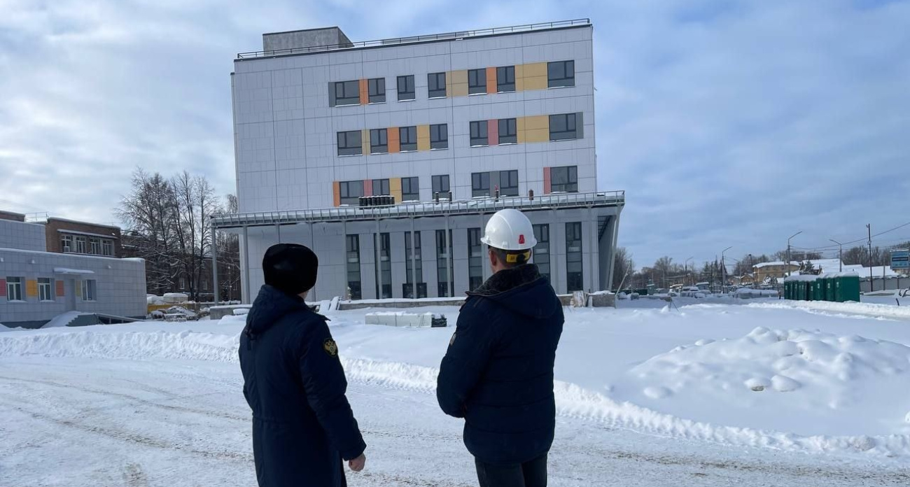 Ярославская прокуратура проверила строительство детской больницы в Брагино