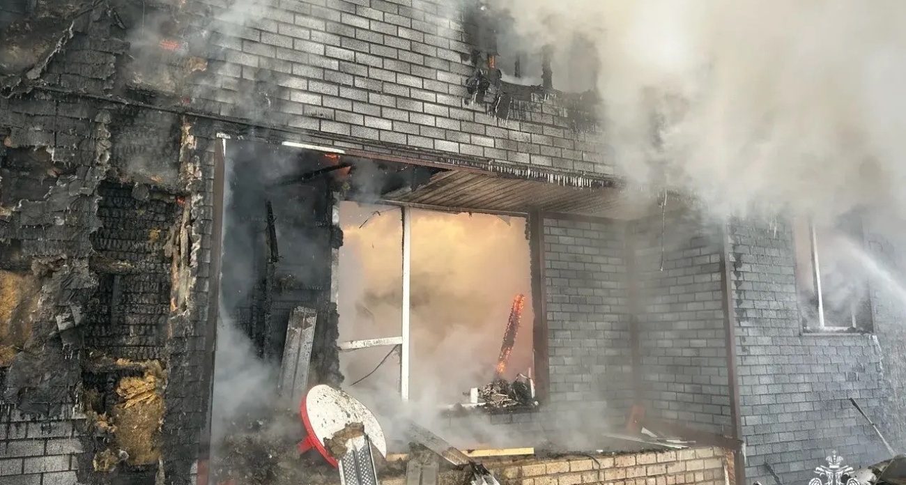 Под Рыбинском из-за проводки сгорел дом