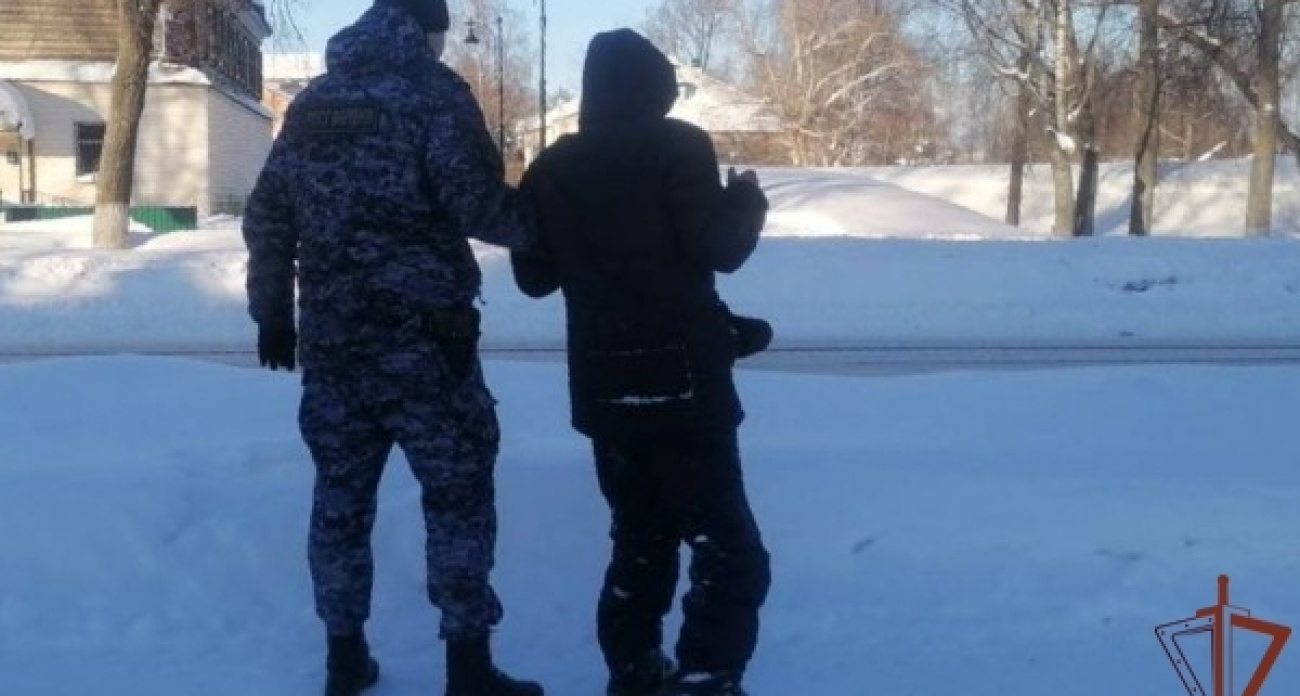 В Ярославской области росгвардейцы помогли мужчине, замерзавшему на улице