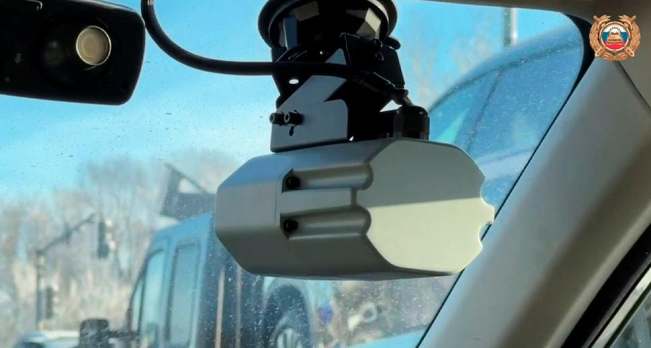 Гонщикам и «лишенцам» не скрыться: ГАИ Ярославля вооружили «умными» комплексами для слежки прямо в потоке