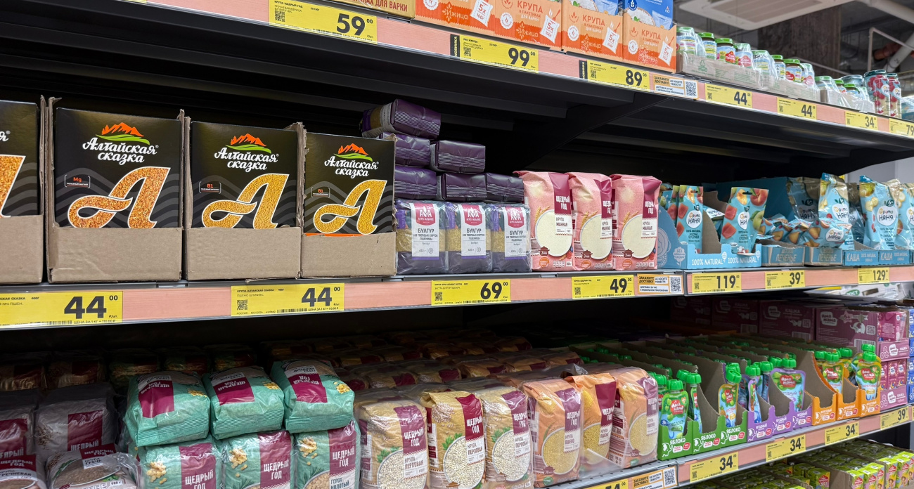 Гречка за 78 рублей уже никому не нужна, а рис дешевеет на глазах: россияне отказываются от круп и вот почему