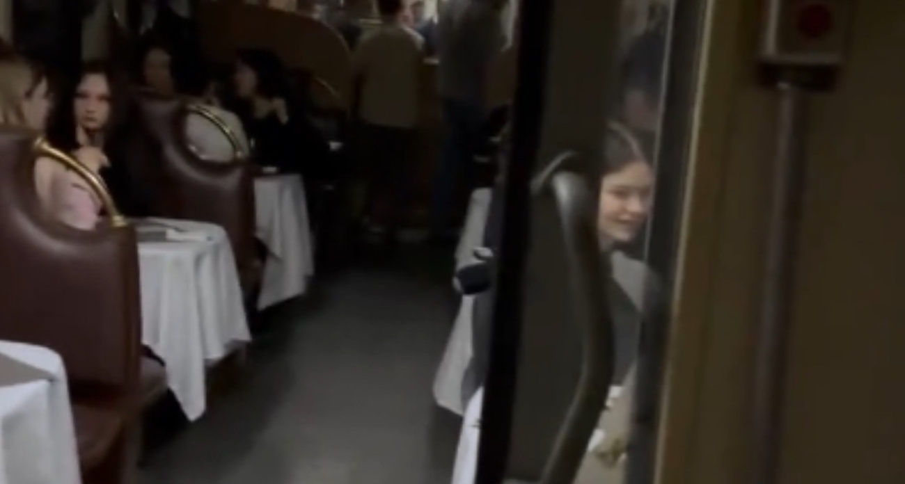 Поезд с несколькими сотнями ярославцев застрял в лесу: "Люди без еды, без питания, без телефонов и связи"