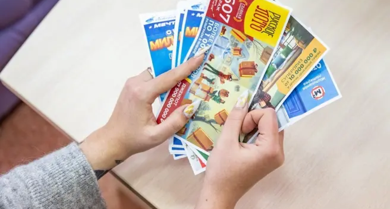 Минус 3557 рублей не остановили: журналистка скупила лотерейные билеты и показала, сколько реально выиграла