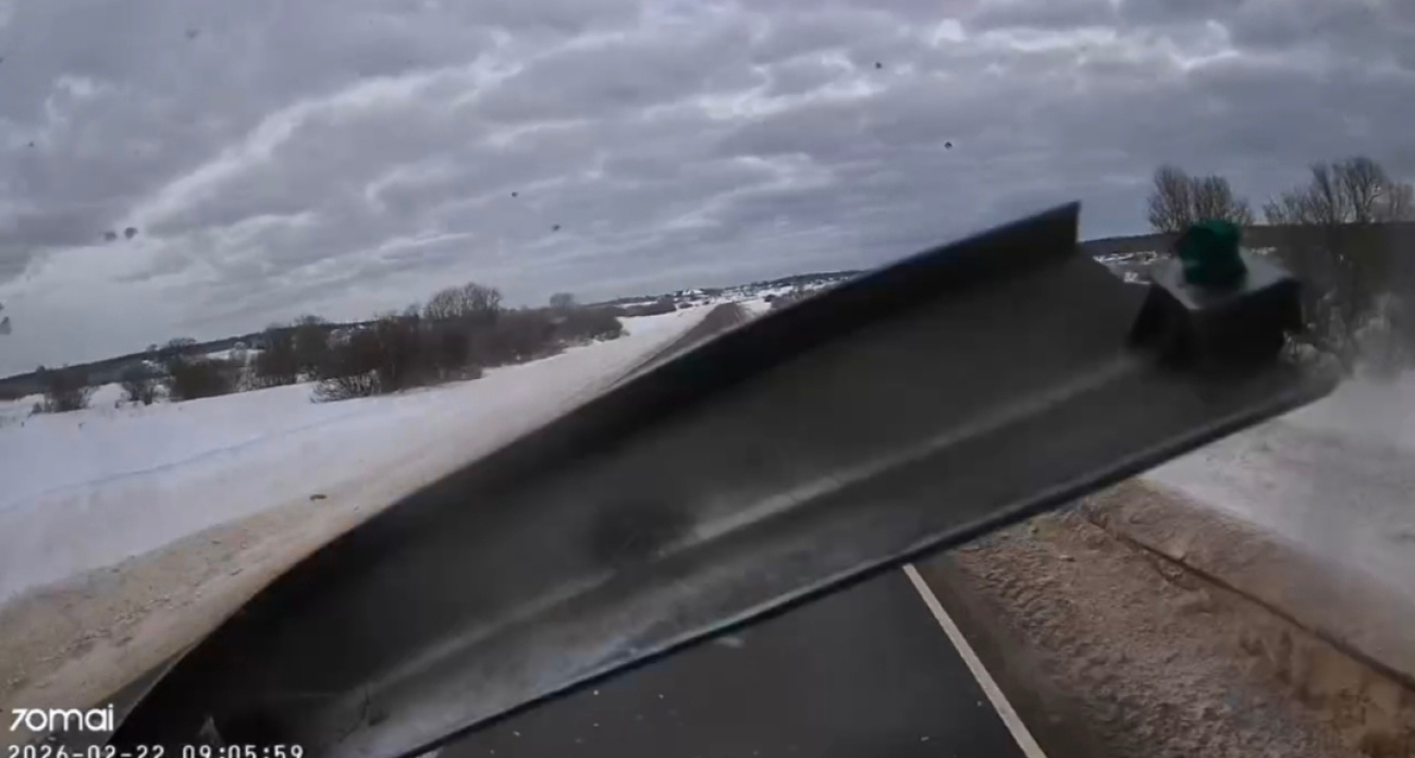 Ярославль: семья погибла в ДТП с фурой, женщина врезалась во встречную фуру - главные новости за 22 февраля