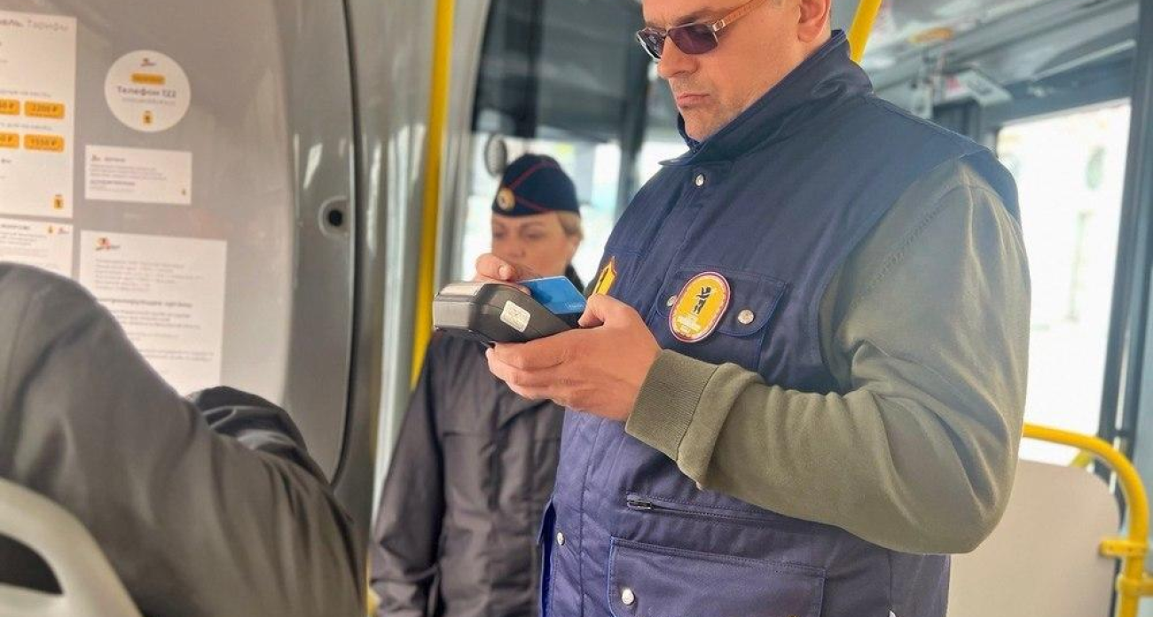 Смартфон вместо паспорта: в Ярославле льготы в транспорте начнут проверять через мессенджер MAX