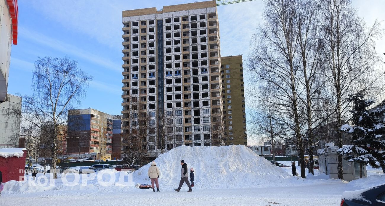 Почему в Ярославле не вывозят снег и растут снежные горки