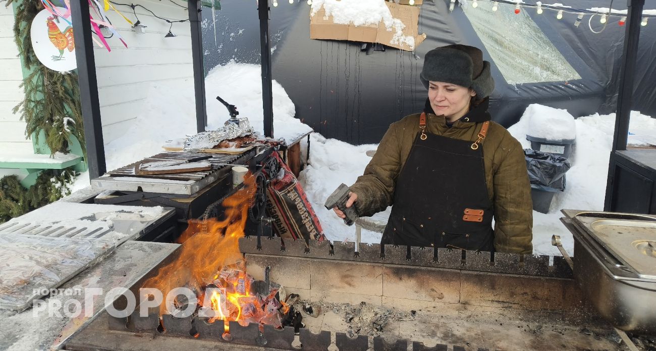 «Минус двадцать, мангал и хинкали»: ярославна жарит шашлык на ярмарке и зарабатывает больше, чем в «Магните»
