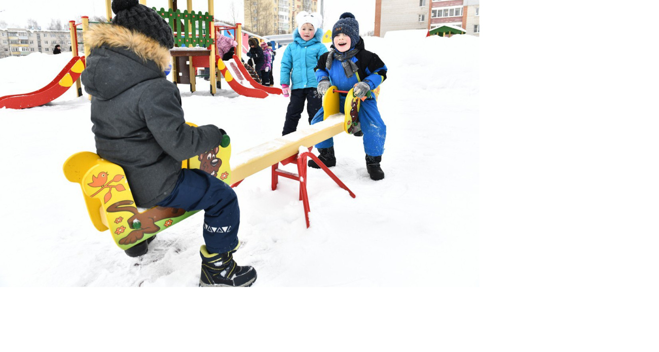 Беременным студенткам назначили выплату 100 тысяч рублей: Михаил Евраев подписал закон о новых мерах поддержки