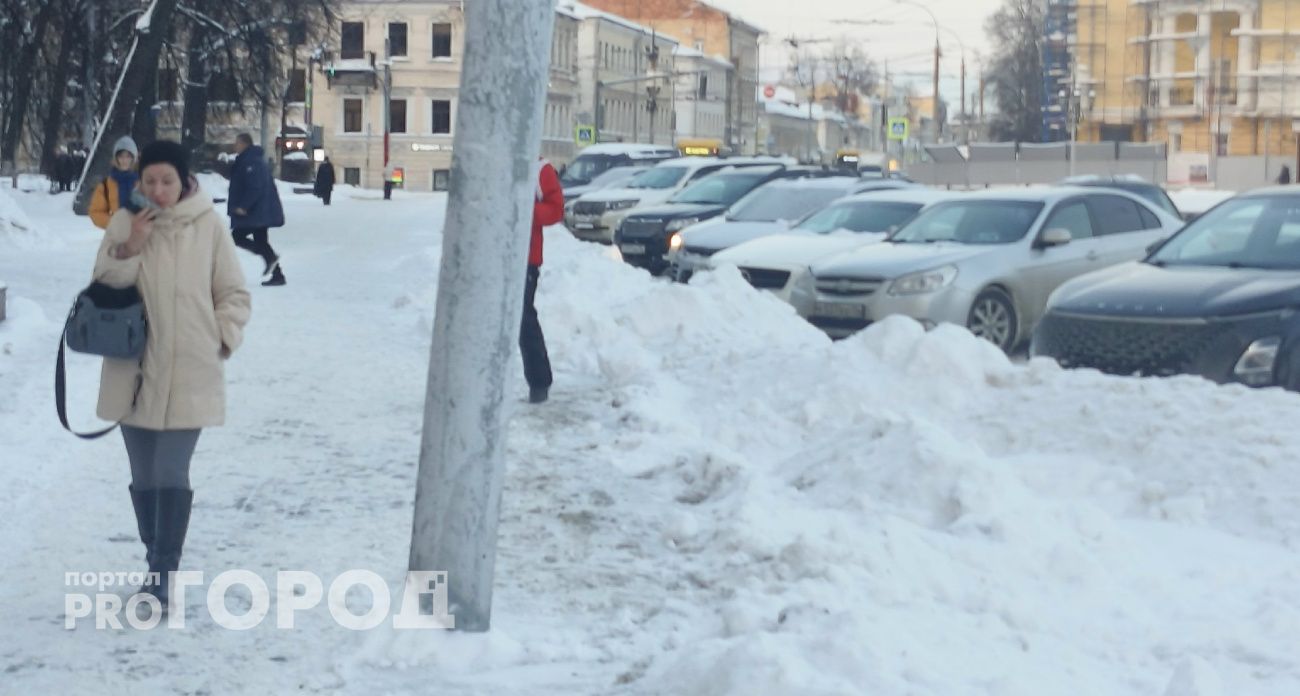 Депутат Ярославля предложил ограничить парковку по чётным и нечётным дням ради уборки снега