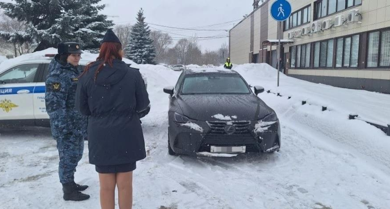 23-летний владелец Lexus накопил долгов на 1,1 млн рублей