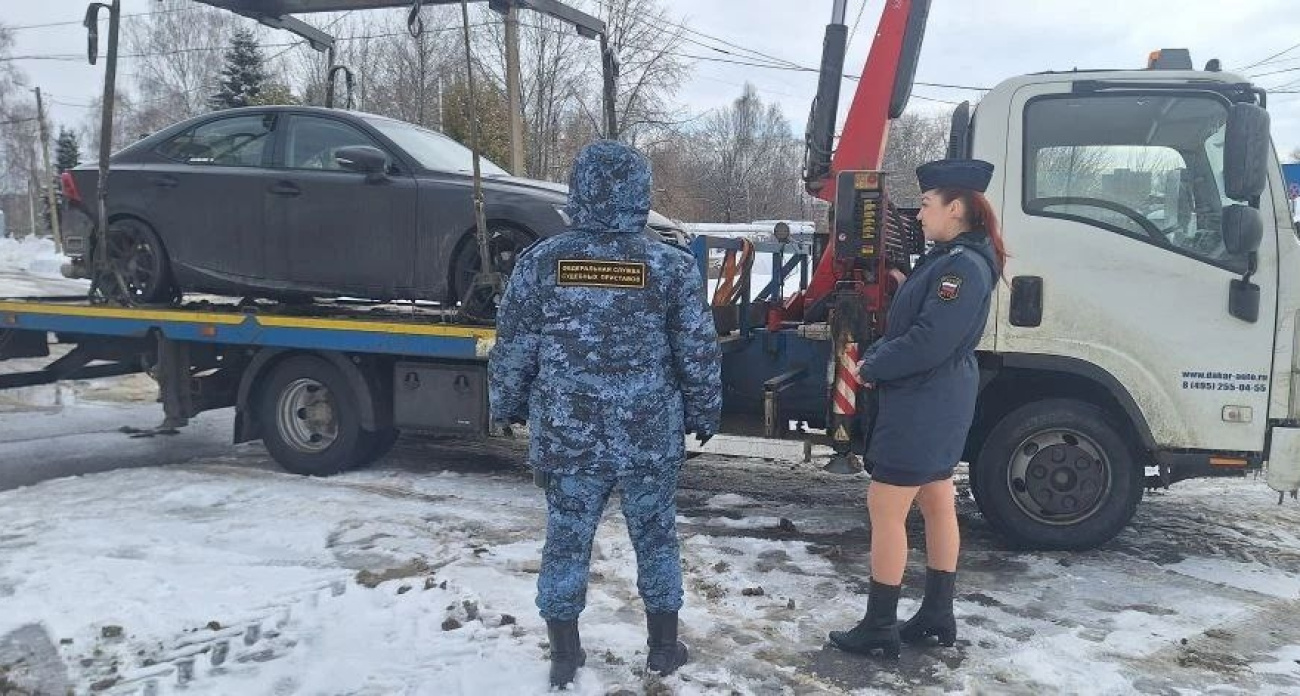 Ярославские приставы устроили облаву: водитель потерял Лексус за 194 штрафа