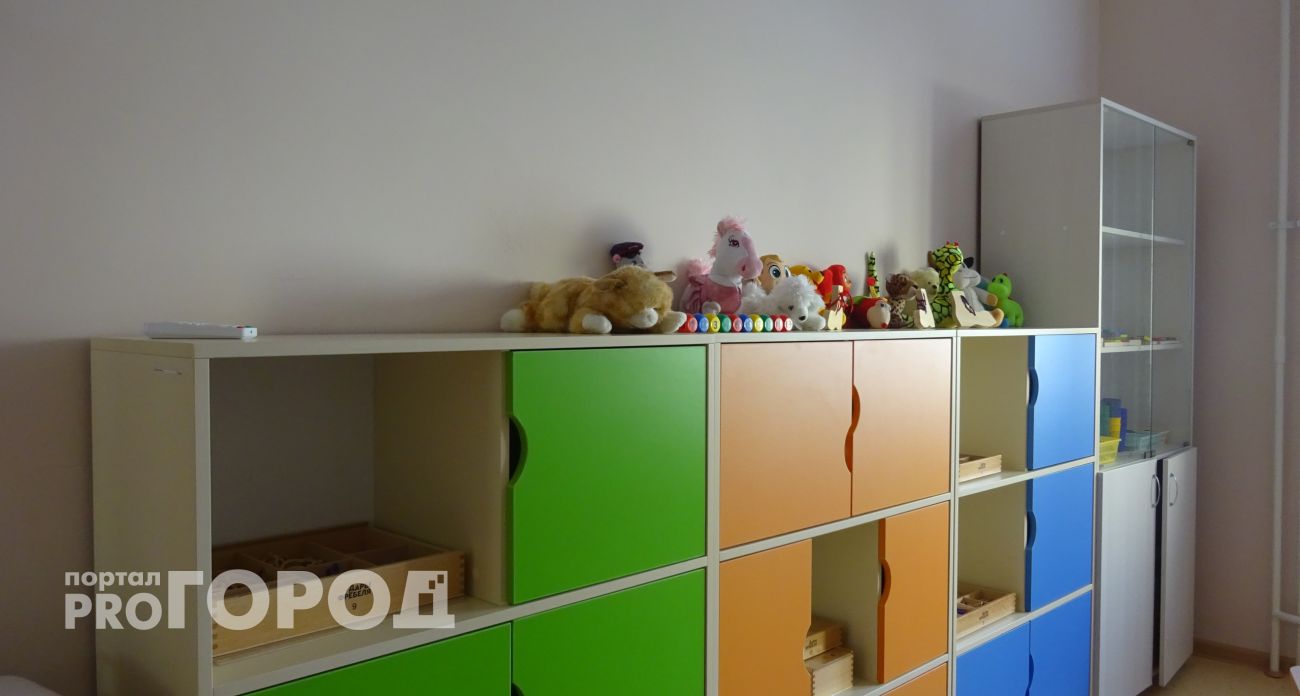 Шкаф-купе убивает вашу спальню: открытые вешалки и рейлы - единственное спасение для порядка в комнате 