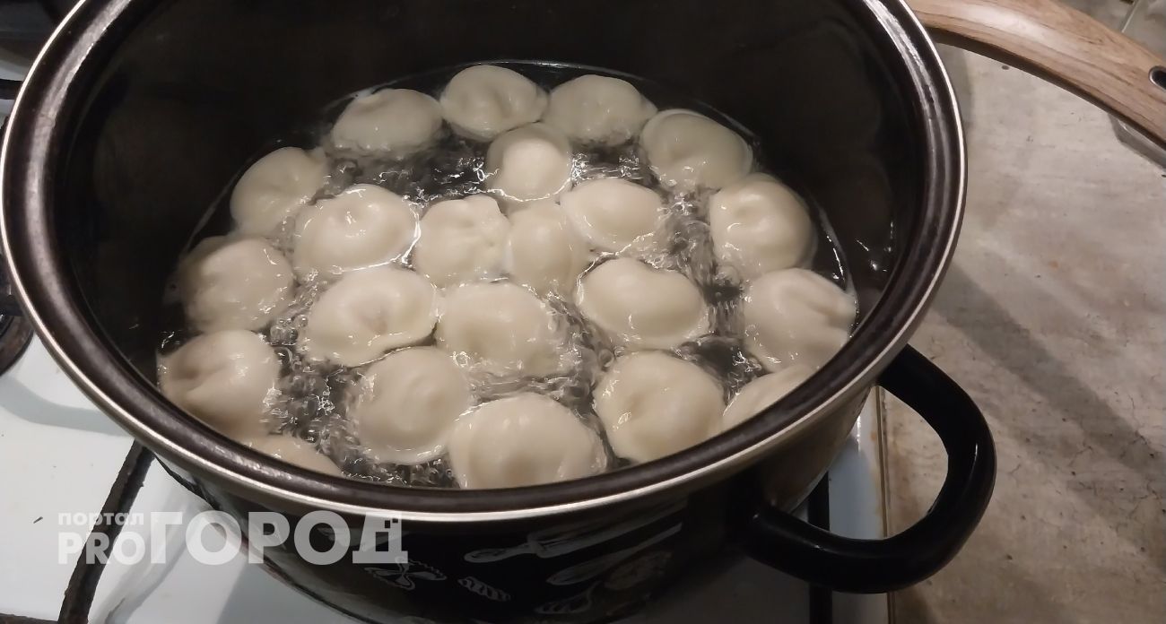 Кидаю это в кастрюлю - и пельмени превращаются в настоящий эликсир здоровья: врач раскрыла секрет, о котором не догадываются