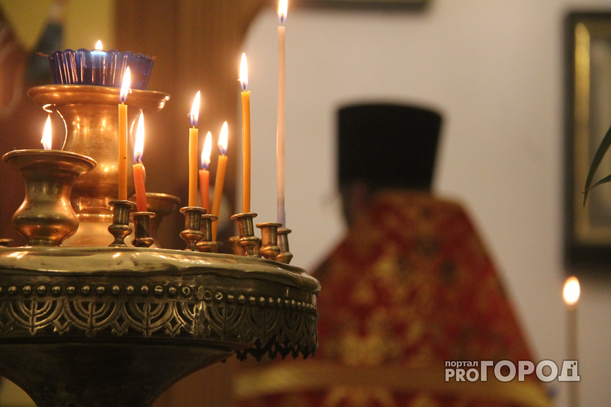 Ярославцы встретили светлый праздник Пасхи в храмах