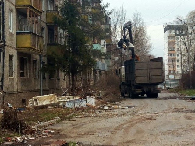 В Ярославле начался демонтаж дома, который был разрушен взрывом газа