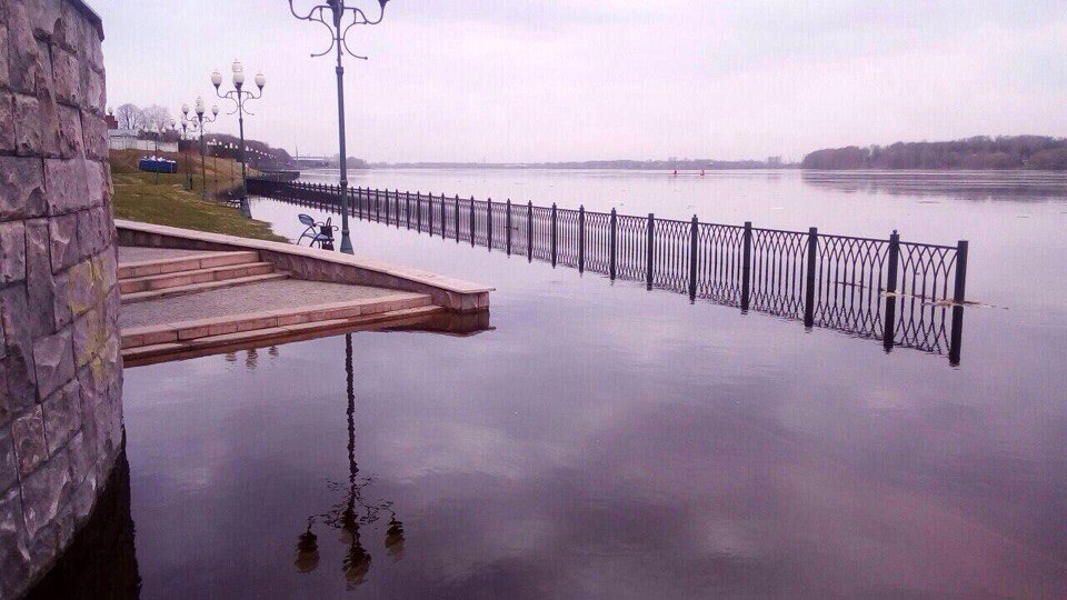 Из-за сброса воды с ГЭС Ярославлю угрожает подтопление