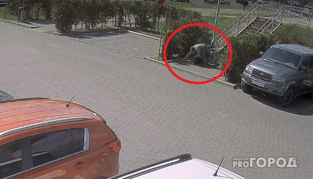 Бог покарал: в Ярославле вор упал на украденном велосипеде (видео)