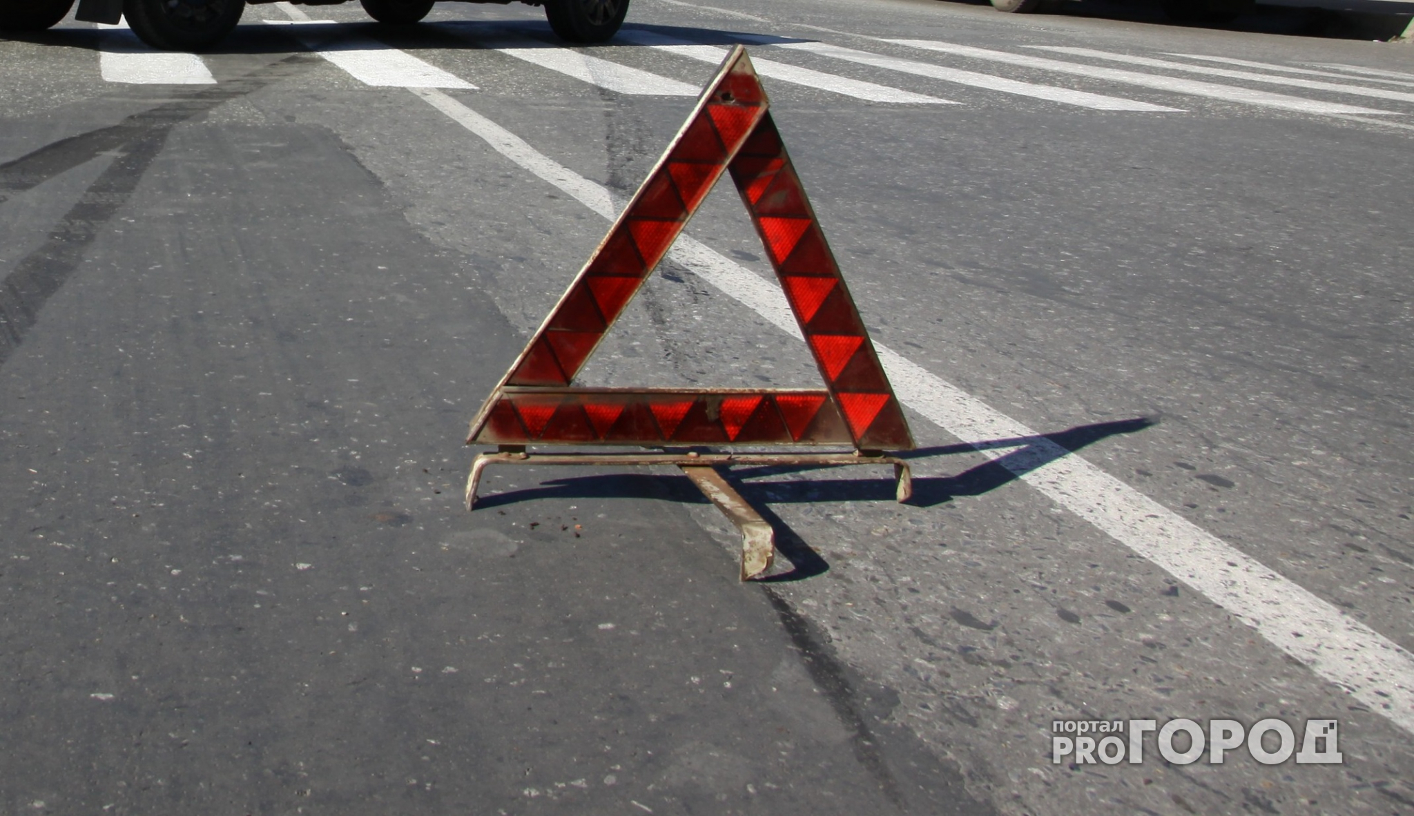 Смертельное ДТП в Ярославле: при столкновении с фурой погиб водитель легковушки