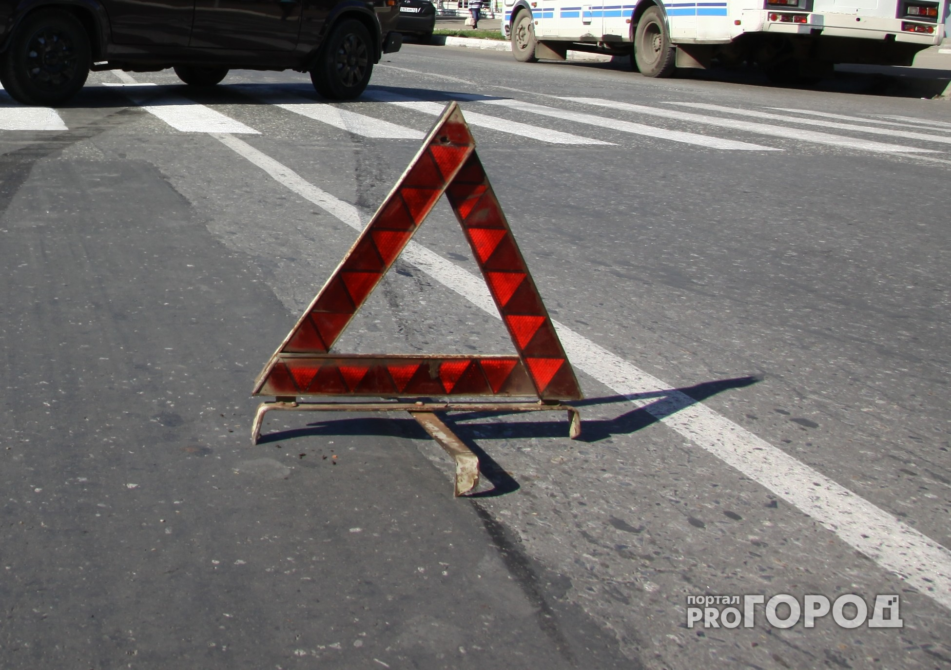 Под Ярославлем двое пьяных пешеходов попали под колеса автомобилей