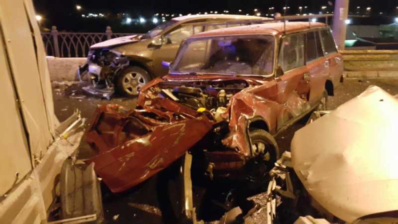 Несчастливый мост: в Ярославской области в ДТП попали сразу семь машин