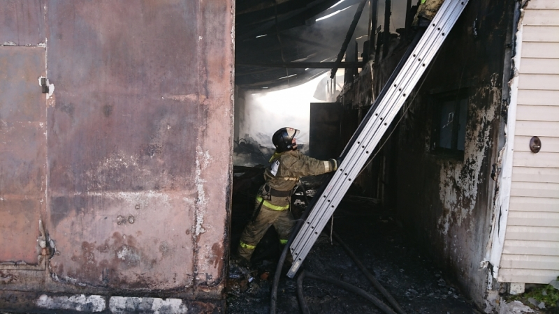 “Лесную сказку” под Ярославлем тушили 37 пожарных