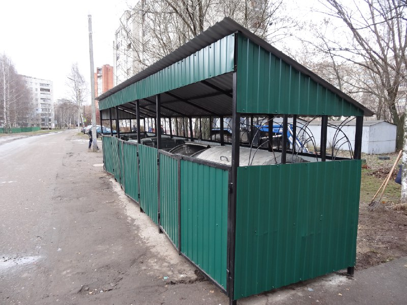 В Ярославле устанавливают мусорки с защитой от дождя и птиц