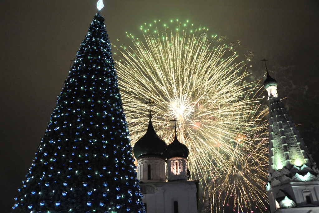 К Новому году ярославцам подарят ярмарку, горки и бесплатный каток