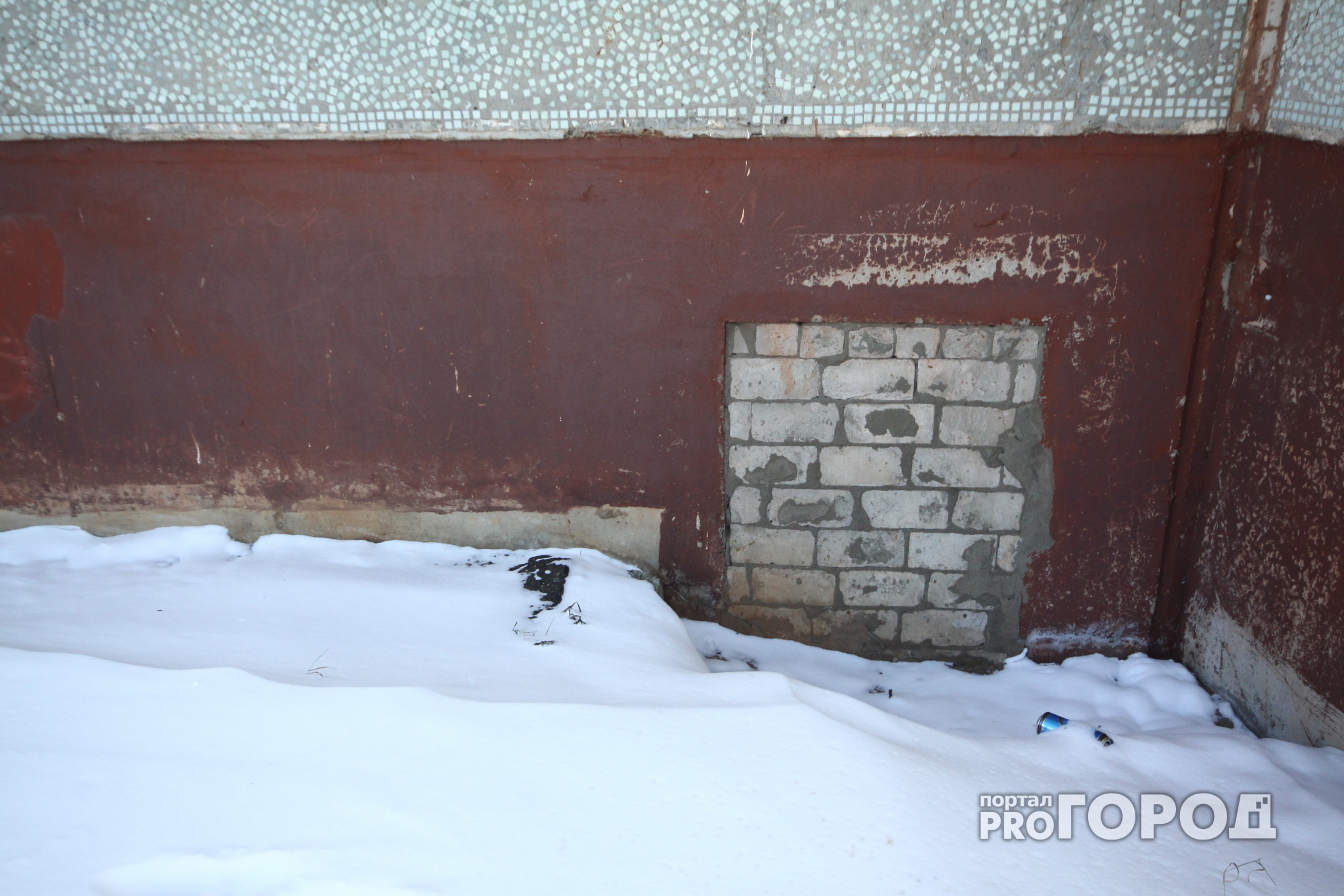 В Рыбинске слесарь-сантехник обнаружил в подвале труп