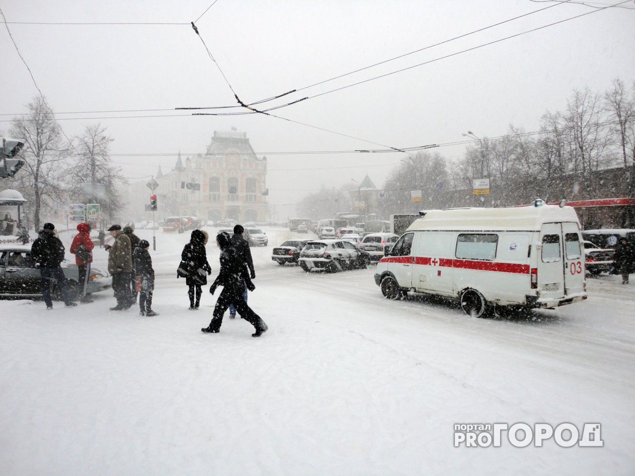 Под Ярославлем человек замерзал в снегу, дожидаясь скорой