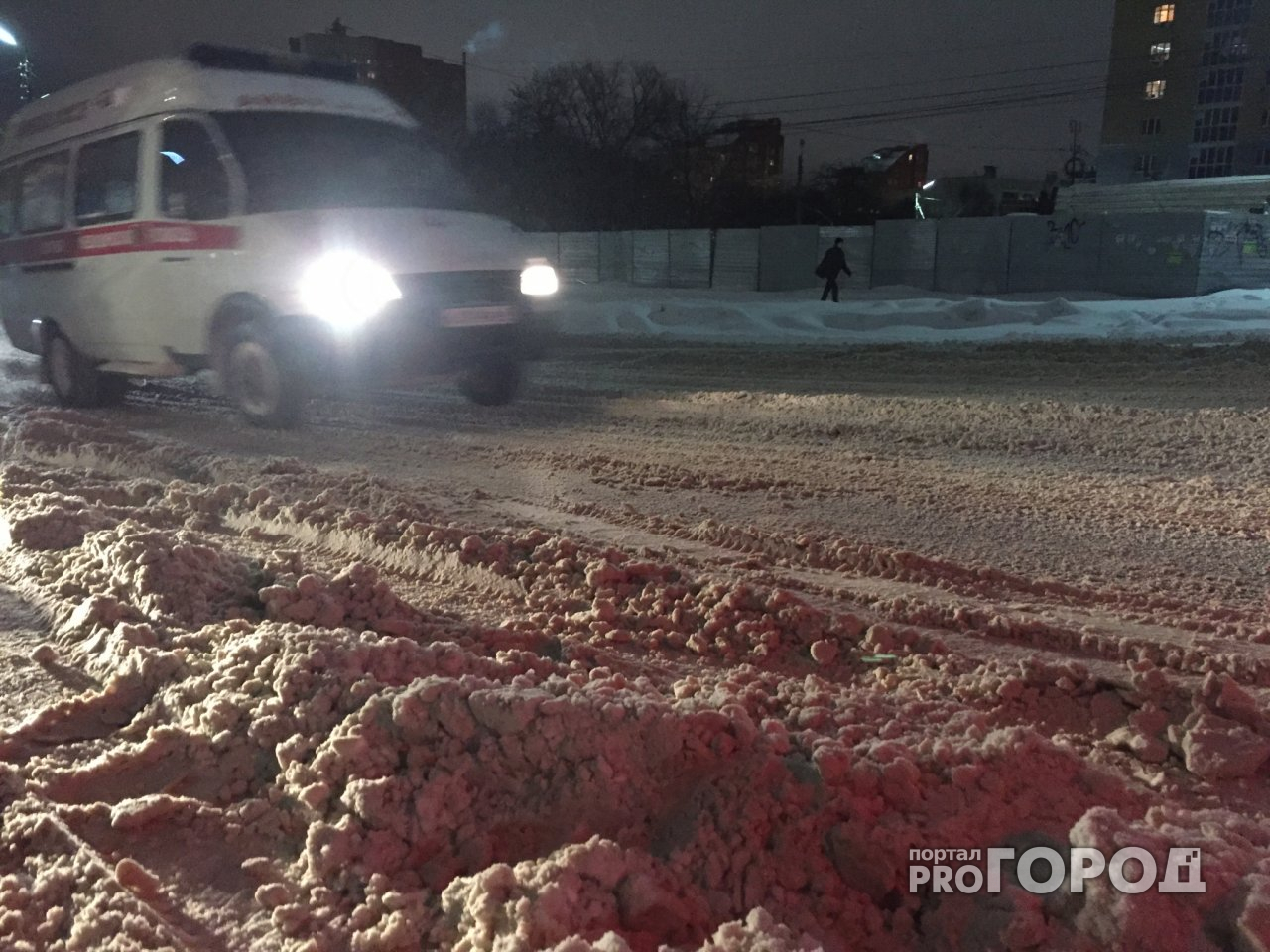 В снегопад ярославским медикам приходилось выталкивать автомобиль четыре раза