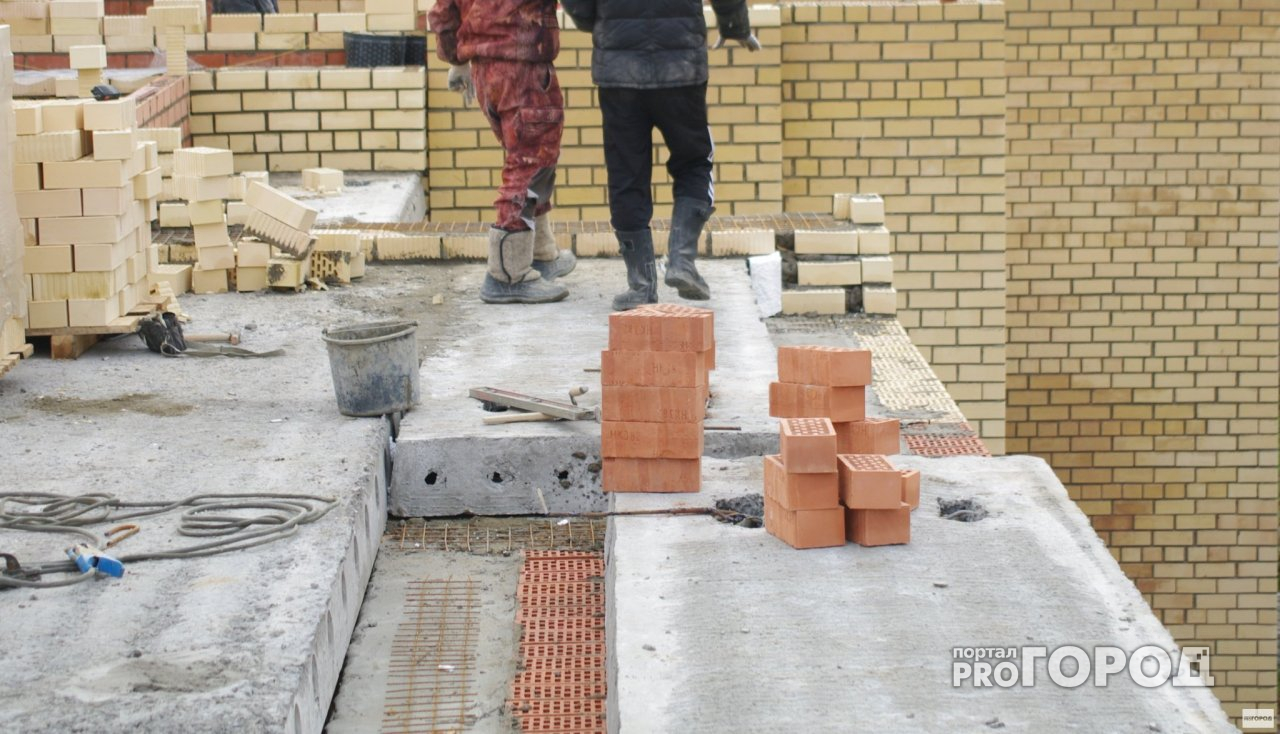 В Ярославле сорвалась с высоты женщина-строитель