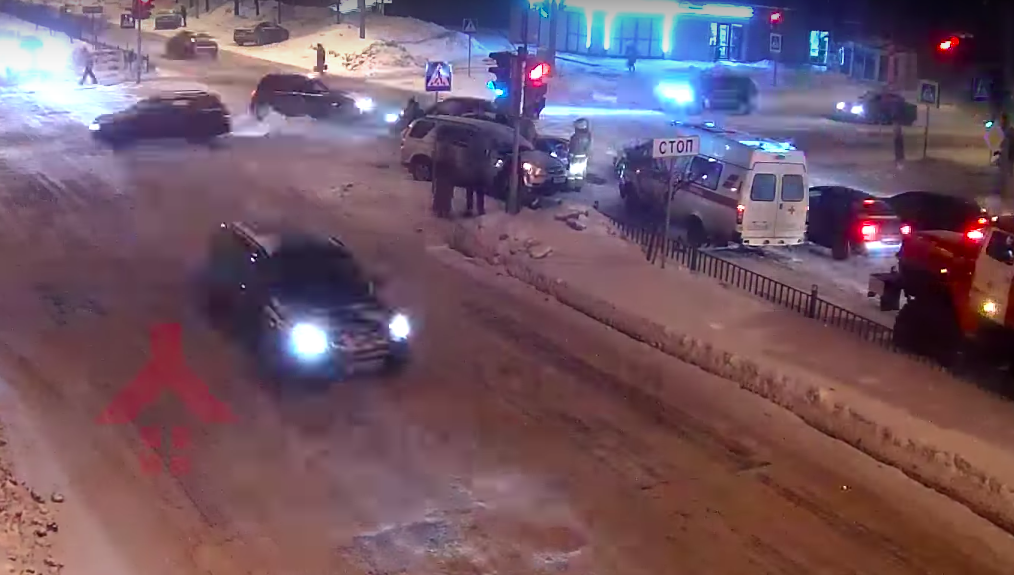 На «проклятом» перекрестке в Ярославле снова случилось жёсткое ДТП: видео