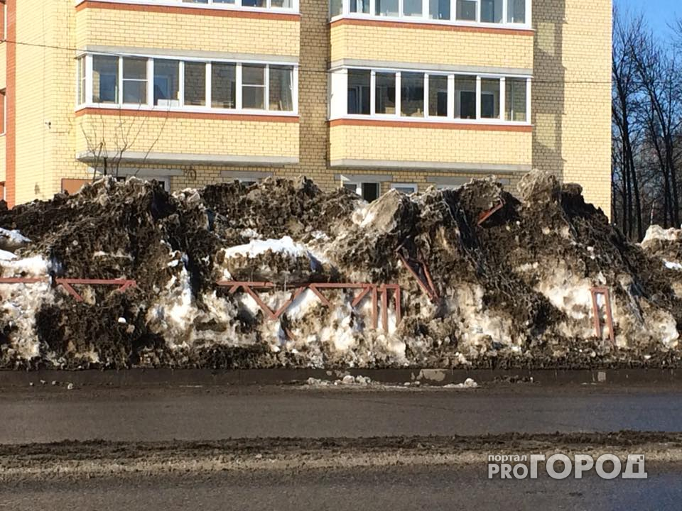 В Ярославле коммунальщикам придется восстановить поврежденные во время уборки заборы