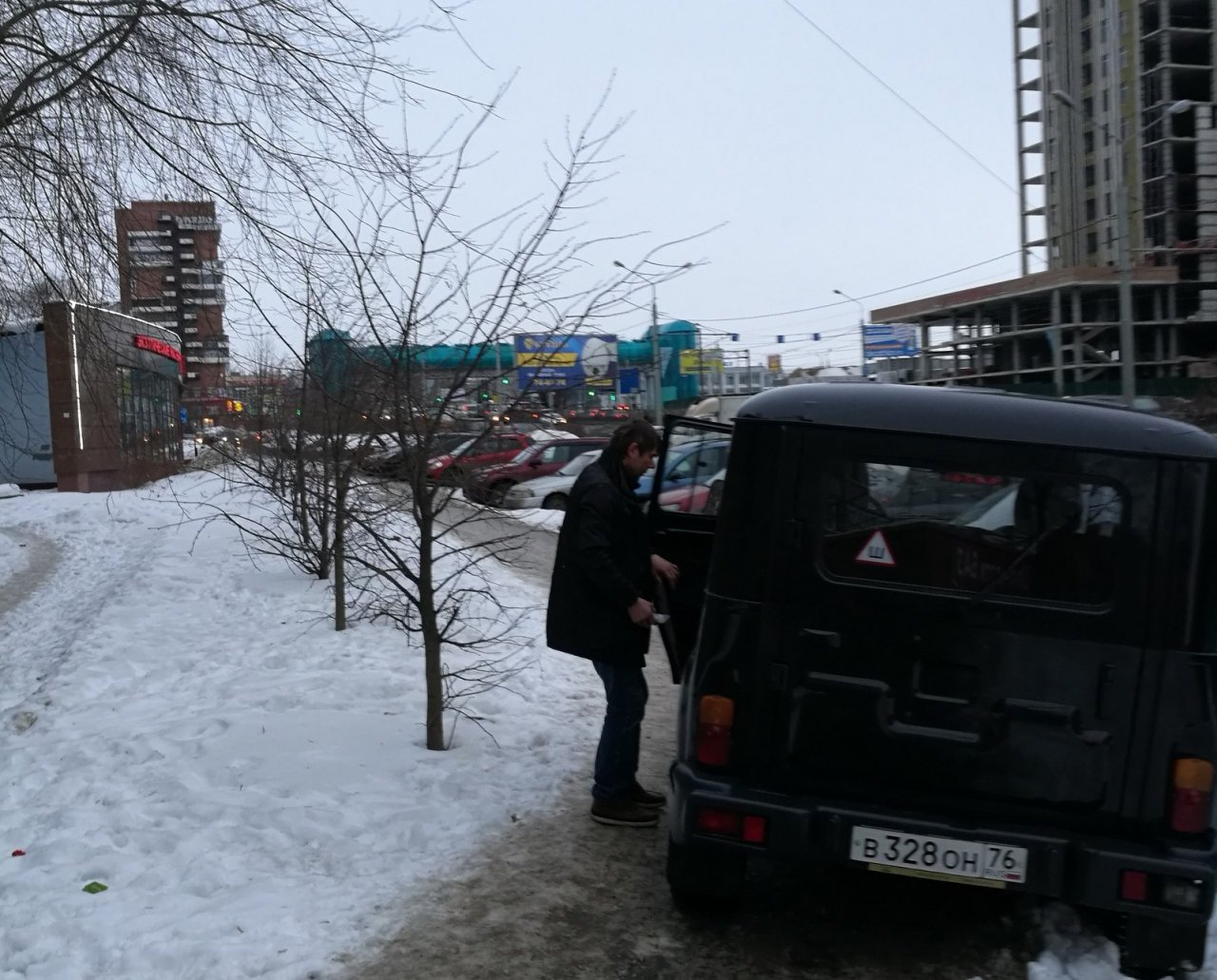 На Московском проспекте ярославцы задержали пьяного водителя УАЗика