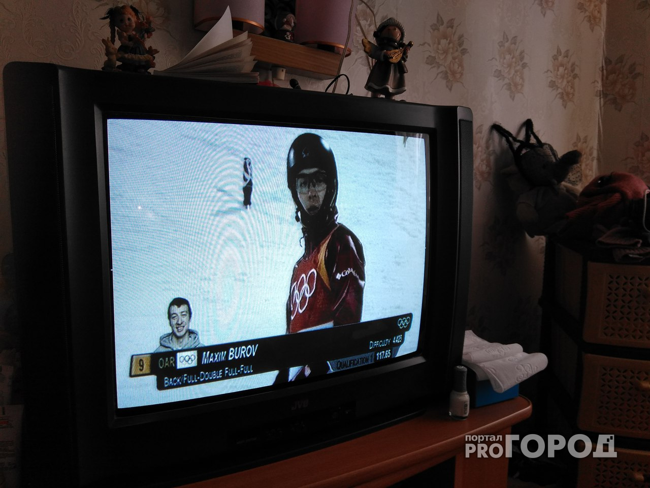 Буров и Никитина стали чемпионами России в лыжной акробатике