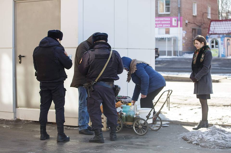 Облава в Ленинском районе Ярославля: уличный торговец расплакался