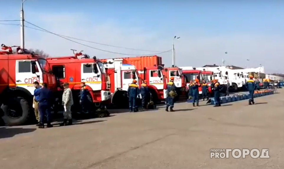 К ярославскому зоопарку съехались более 20 пожарных машин и скорая: в чем причина Видео