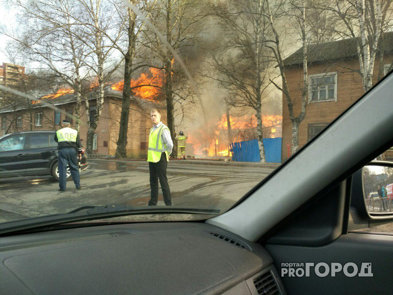 Люди плакали и падали в обморок: видео пожара во Фрунзенском районе