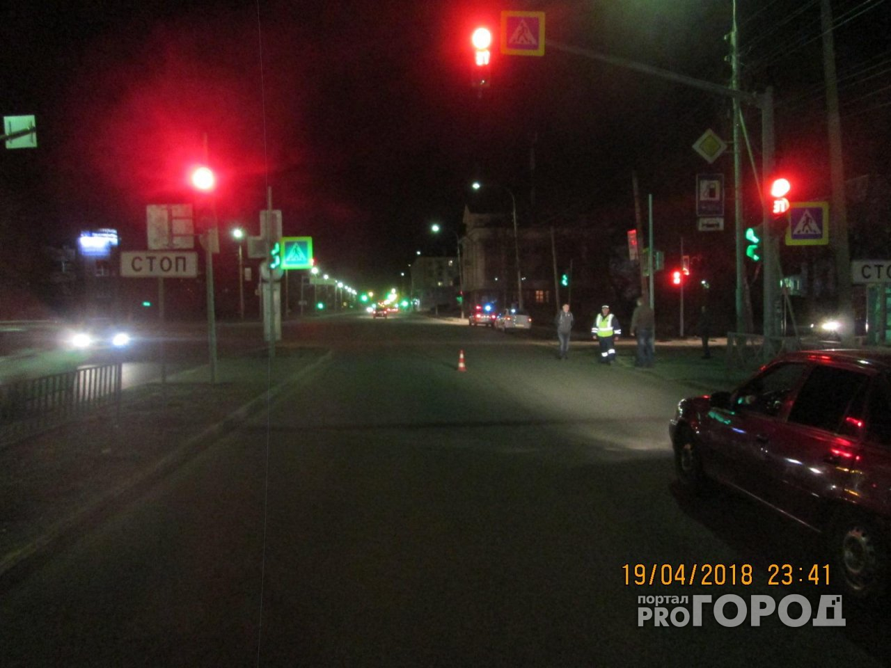 Ночью в Ярославле автомобиль сбил женщину на пешеходном переходе