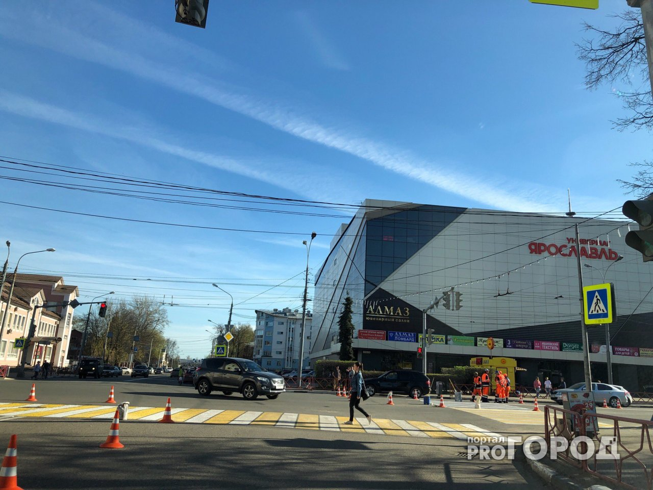 Готовимся к 9 Мая: в Ярославле приводят в порядок главную центральную улицу. Фото и видео