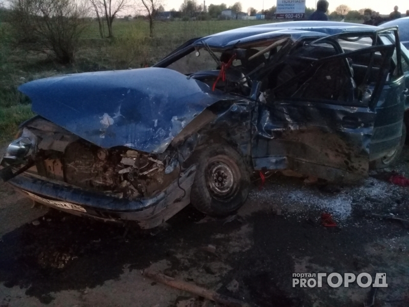 Под Ярославлем иномарка протаранила "Ладу": водитель погиб