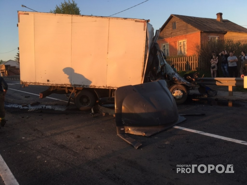 Страшное ДТП под Ярославлем: водитель "Газели" скончался, не приходя в сознание