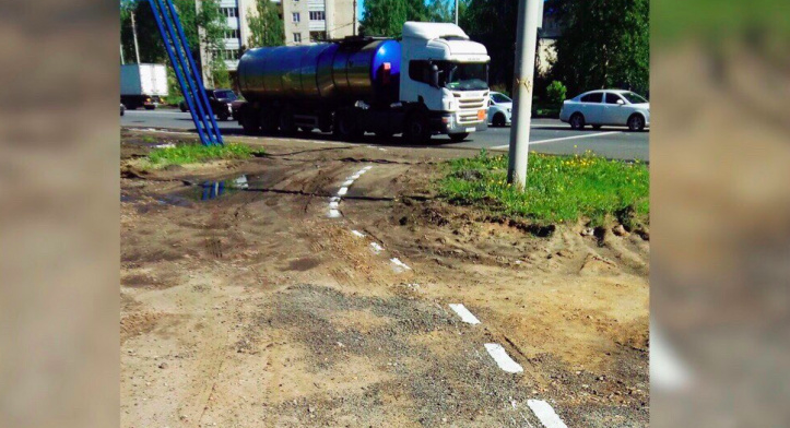 В мэрии Ярославля рассказали, почему дорожники нарисовали разметку на земле