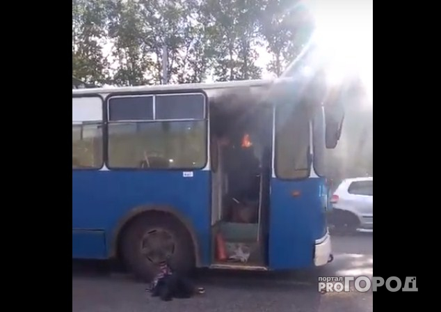 В Ярославле на ходу вспыхнул троллейбус: пожар глазами очевидцев. Видео